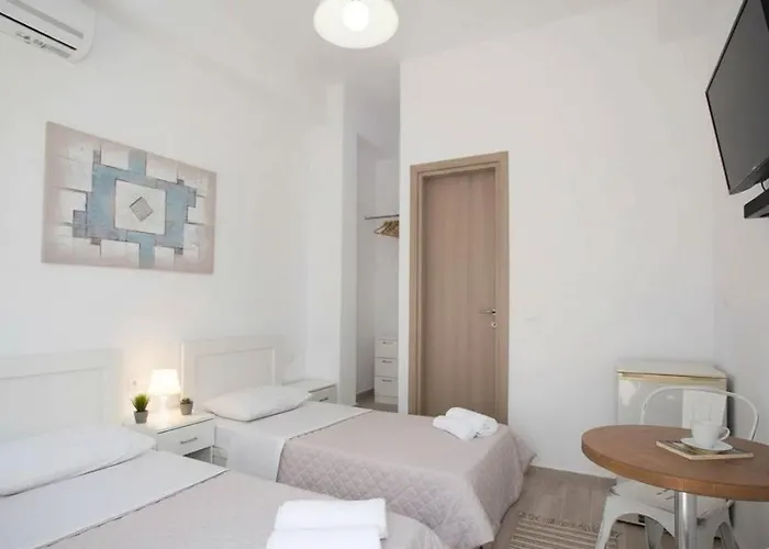 Beautiful W Kitchen Right In Mykonos Center